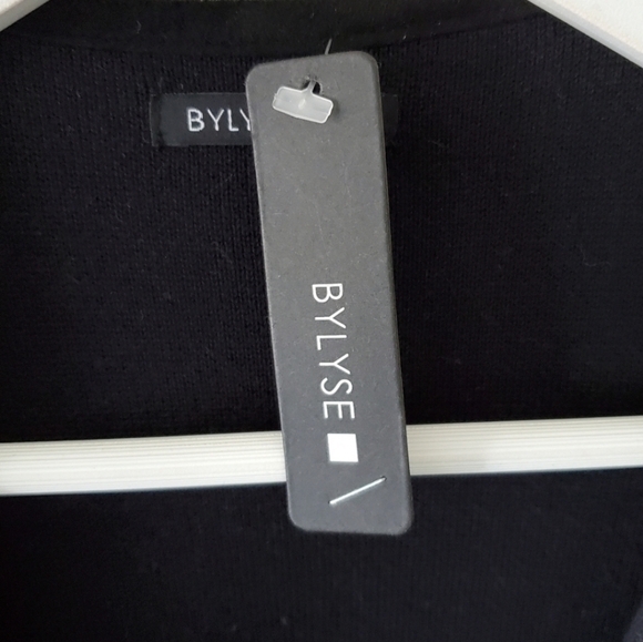 NWT BYLYSE M/L Old Money Timeless Preppy Ivy League Houndstooth Knit Poncho - Picture 8 of 13